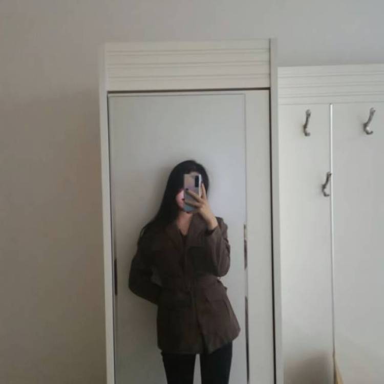 Flechazo-河南省·开封市·尉氏县-快手-买家秀，可以接服装手模瞳模之类的，认真，美商在线，颜值在线会p图！🤩