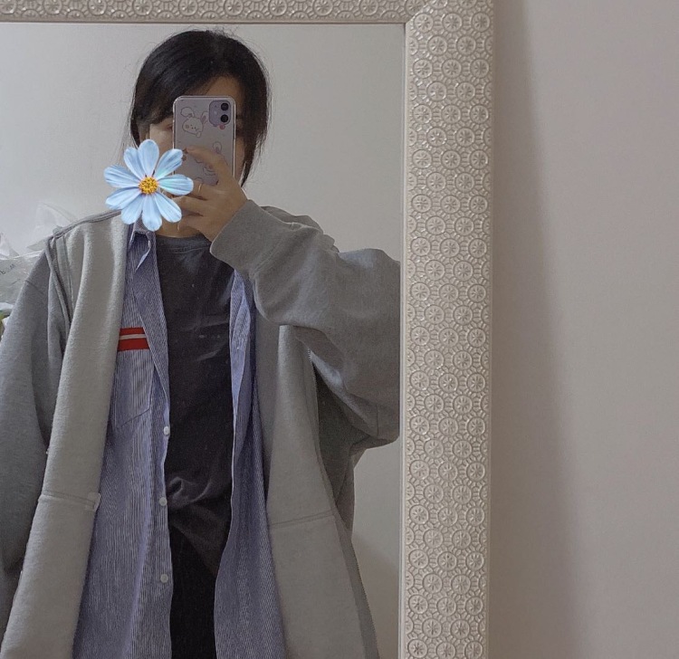 Yyyyyy-陕西省·榆林市·榆阳区--身高165，体重98，特长对镜自拍，希望网上寄拍的小伙伴可以看到啦，价格可商量，只是喜欢拍拍拍和买买买