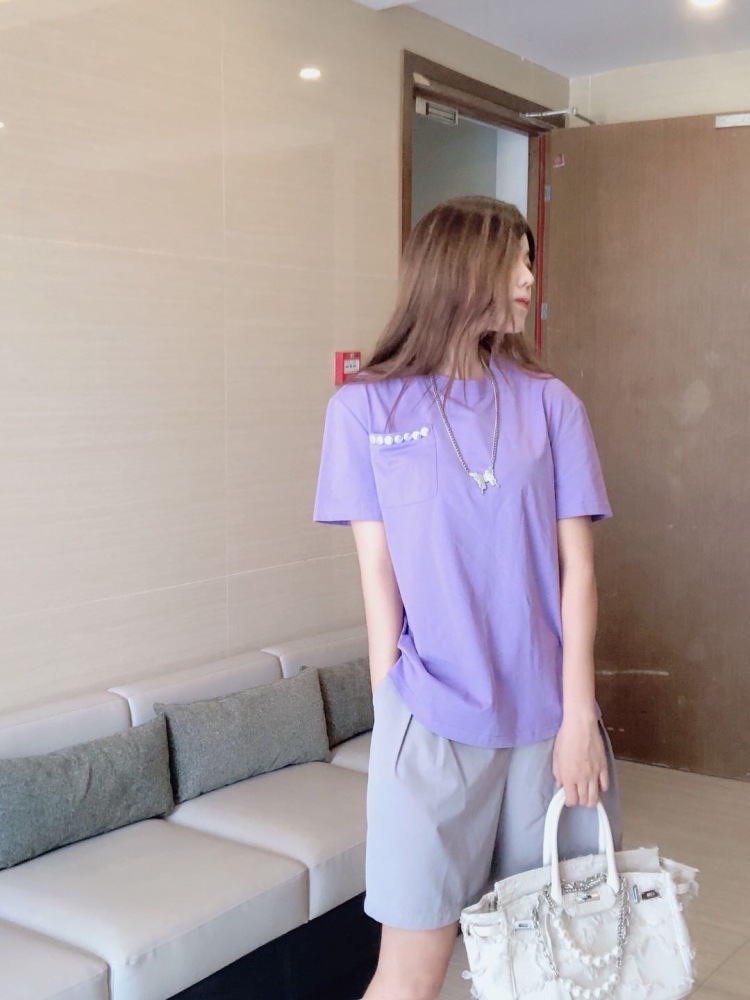 小乌云-浙江省·杭州市·余杭区-抖音-做电商行业
大学期间有做过寄拍模特经验
业余模特
身高170，体重48公斤，面容姣好
可长期合作