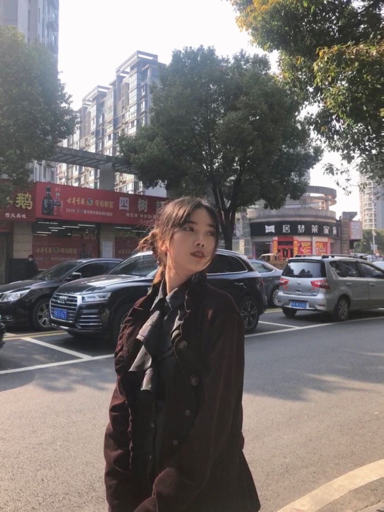 汤会玲-安徽省·合肥市·巢湖市--身高167 体重87斤 可接寄拍 做过业余淘宝模特 出片快 风格不限