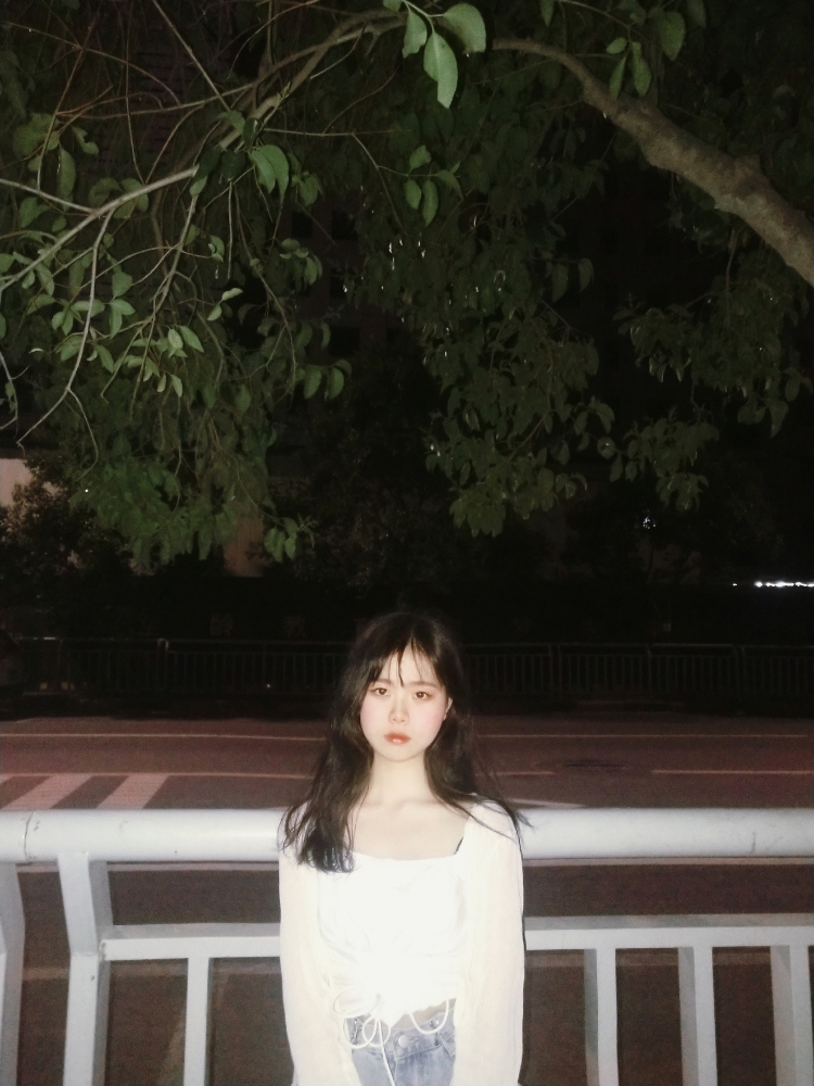 ᝰꪶꪮડꫀ²⁰.-河南省·郑州市·金水区-快手-想接寄拍,网拍,买家秀,线下美瞳等,p得一手好图,可按照单主的要求p图,颜值在线,可驾驭多种风格,会认真完成每一单,快手3926个粉丝