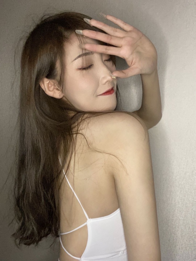 💙💜🖤-辽宁省·大连市·旅顺口区--身高176 体重110 健身女
抖音3800粉
接衣服寄拍 辣妹御姐风格为主