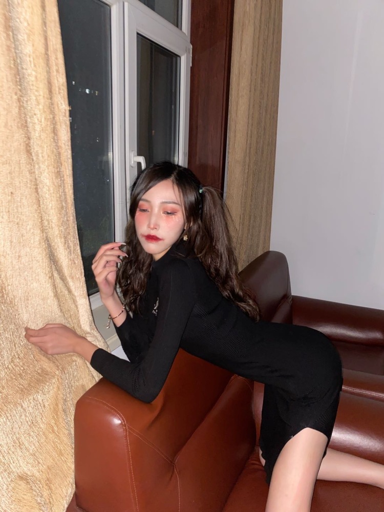 💙💜🖤-辽宁省·大连市·旅顺口区--身高176 体重110 健身女
抖音3800粉
接衣服寄拍 辣妹御姐风格为主