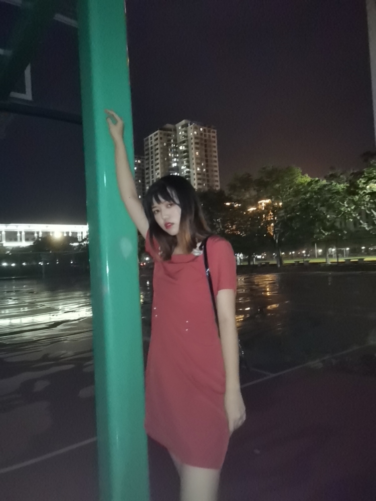 sun✨玥-广东省·佛山市·三水区--能唱能跳,跳爵士舞,抖音上热门舞蹈都可。本人电商专业,做过直播带货主播。平时戴美瞳喜欢化妆喜欢各种小饰品,身高163体重100。会修图有耐心,可盐可甜。素人一个,诚心接单,价格可沟通。接寄拍,开箱测评