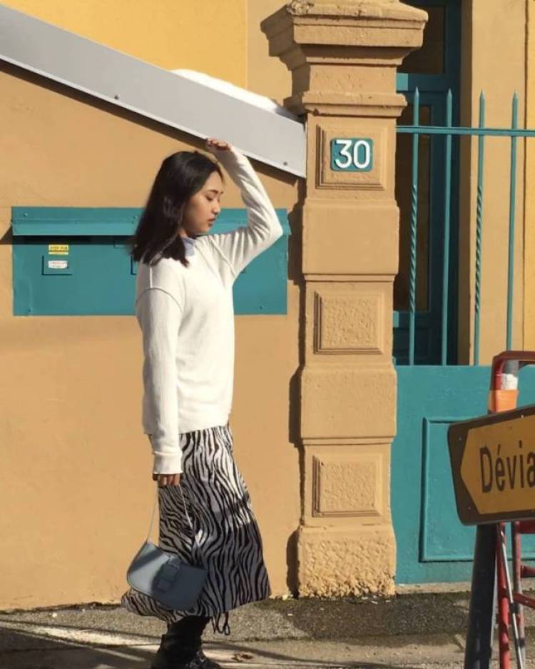 Kate🤸-云南省·德宏傣族景颇族自治州·瑞丽市--156 学生 体重45
黑皮 有特色 可以接受不同风格  
接服装类寄拍 其他的也可商量
