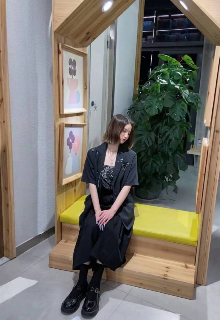 Промах-广东省·东莞市·凤岗镇-快手 抖音 ***-会拍照修图
接寄拍 也可约拍
任何风格都可