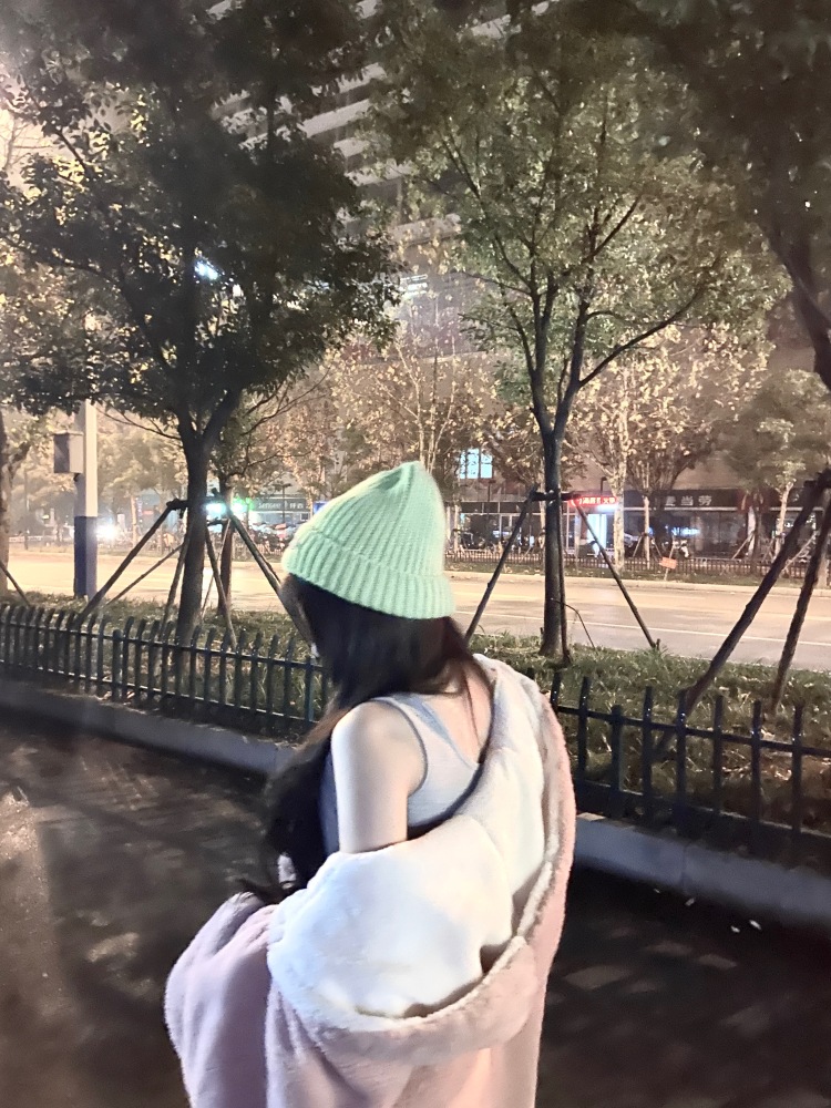 看海吗-安徽省·六安市·裕安区-快手-不接受暴露
衣服 裤子 化妆品试妆
全身照  半身照 怼脸拍 对镜拍
会修图
身高160  体重44公斤 五官挺精致