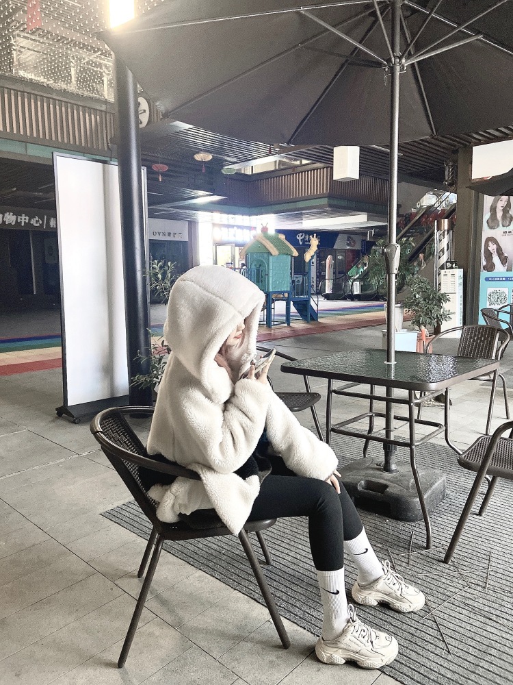 看海吗-安徽省·六安市·裕安区-快手-不接受暴露
衣服 裤子 化妆品试妆
全身照  半身照 怼脸拍 对镜拍
会修图
身高160  体重44公斤 五官挺精致