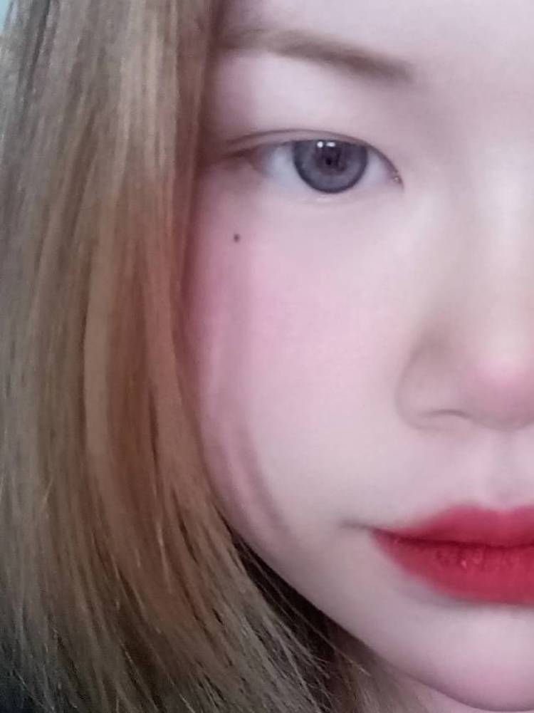 睡前故事.-江西省·新余市·分宜县--借美瞳推广 有两年的带美瞳经验 会p图 有五个耳洞可以接耳饰的
