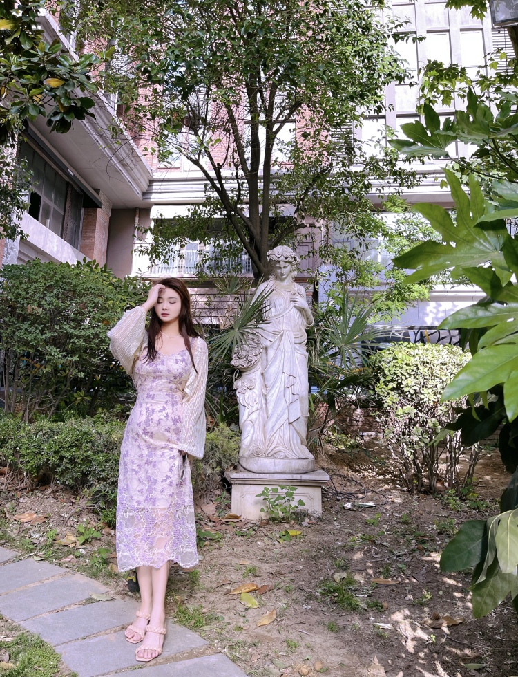 蔚然-河南省·郑州市·中原区-微博 ***-寄拍包后期,服装,鞋子,饰品,零食,彩妆,美瞳。
开箱测评,软文推荐
出图快 质量高。