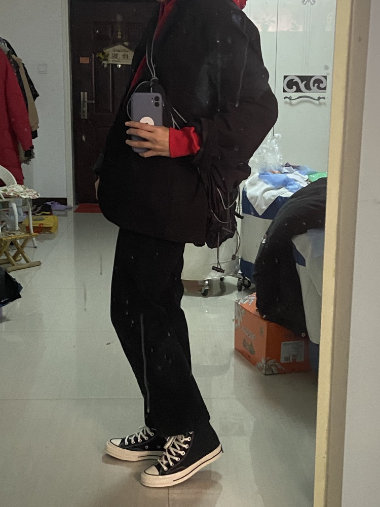 Artist-河南省·郑州市·中原区--曾学过播音主持，上过模特课；学生，时间多，收获快，拍图快；风格不限