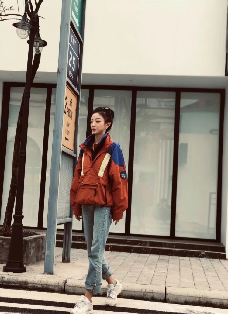 蜕 变-广东省·广州市·番禺区-抖音、微博、***、-特长：舞蹈专业、喜欢拍照、拍买家秀等，要接服装寄拍，抖音，***。