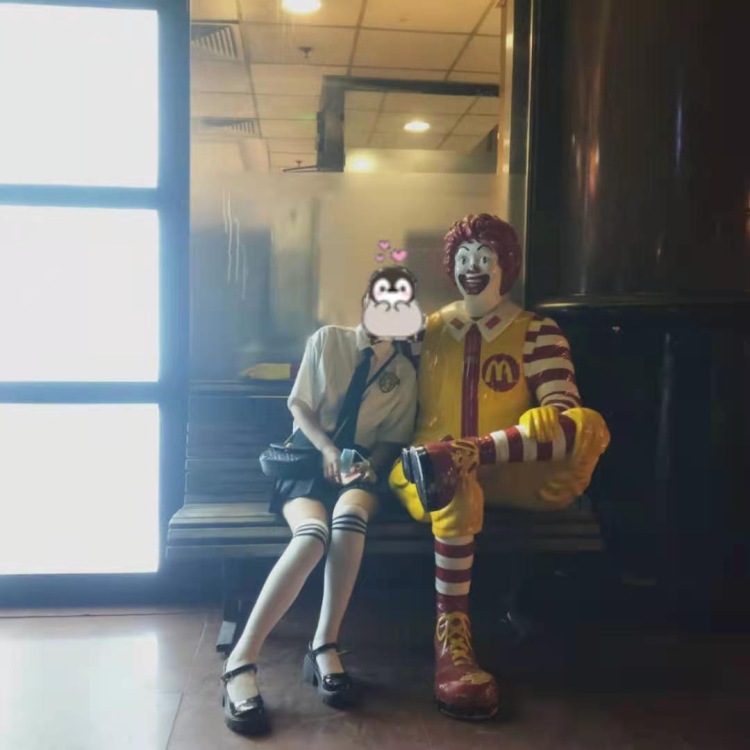 一坨瘦狗狗.-河北省·石家庄市·鹿泉区-B站-接买家秀 商业活动 线下拍摄 身高168 性格好 爱拍照会p图