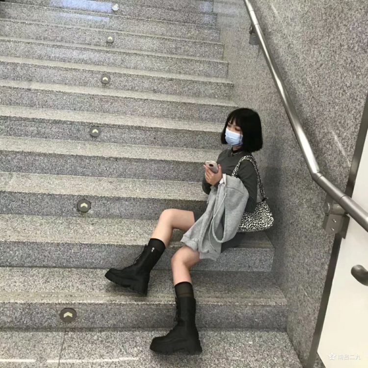 南吕二九-广西壮族自治区·南宁市·青秀区--专业后期制作会用单反拍视频拍照，会使用pspr，修图不照骗，美颜不假脸。想接正常服装首饰鞋子百货的买家秀和短视频产品推广