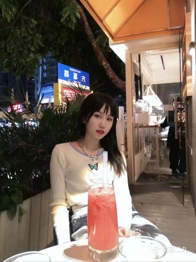 南吕二九-广西壮族自治区·南宁市·青秀区--专业后期制作会用单反拍视频拍照，会使用pspr，修图不照骗，美颜不假脸。想接正常服装首饰鞋子百货的买家秀和短视频产品推广