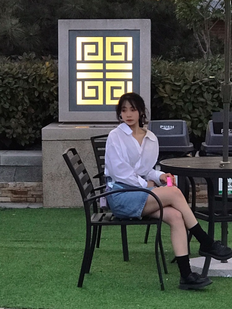 04.09-河南省·开封市·鼓楼区-快手 抖音 ***-我是舞蹈生目前上高中，18岁
体重95
身高163
tb买家秀，***日常分享
服装，首饰，美妆护肤产品
寄拍，送拍都可
会拍照，会p图