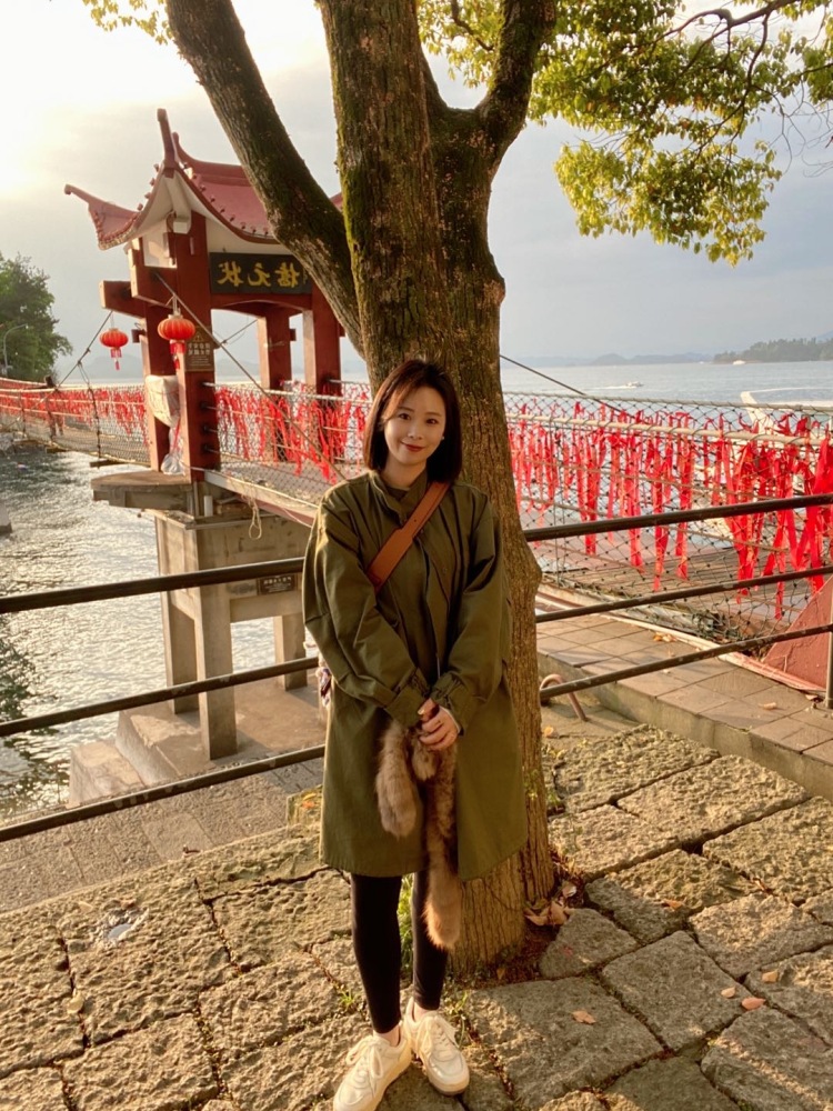辣 辣 🐿-浙江省·杭州市·江干区--接寄拍模特 晒单分享  短视频带货
现在在大学城附近做实体服装小店  空闲时间较多 有拍照 拍衣服的经验  也擅长衣服搭配 对护肤也有研究  诚邀单