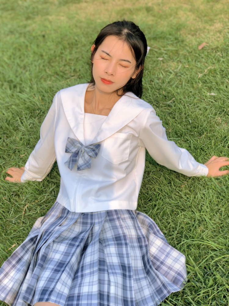 A叫我燕萍就好了-广东省·佛山市·南海区-抖音-00后 身高161cm体重88斤可接买家秀 视频制作 平时喜欢玩抖音 会p图调色有一定的审美 可驾驭各种风格