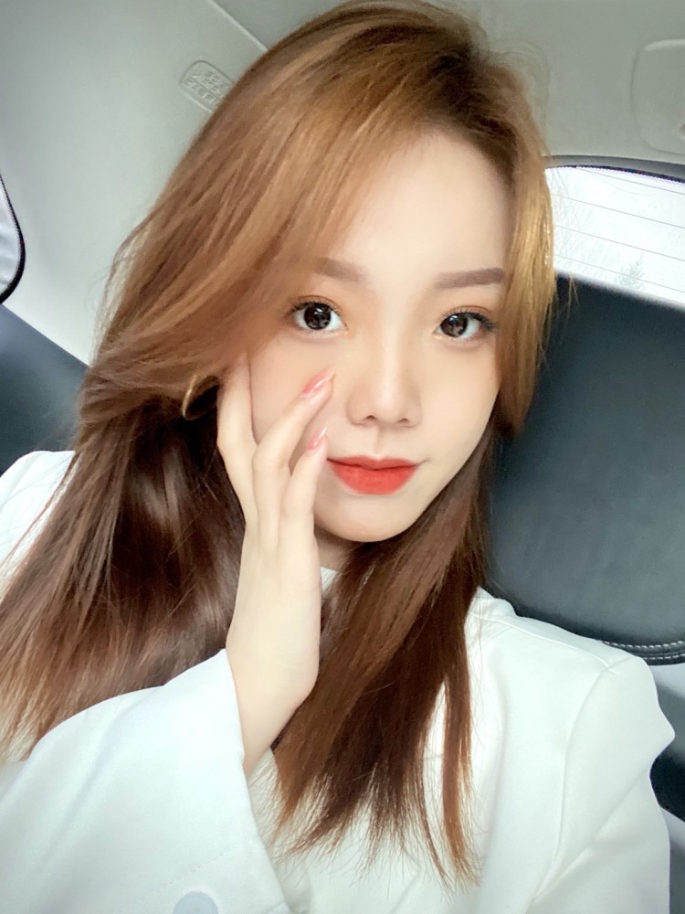 ʚ🐻ྀིɞ-黑龙江省·齐齐哈尔市·拜泉县--各位商家好！
接买家秀、寄拍、会p做个兼职，可以考虑长期合作
年龄：22
身高：164CM
体重：44kg