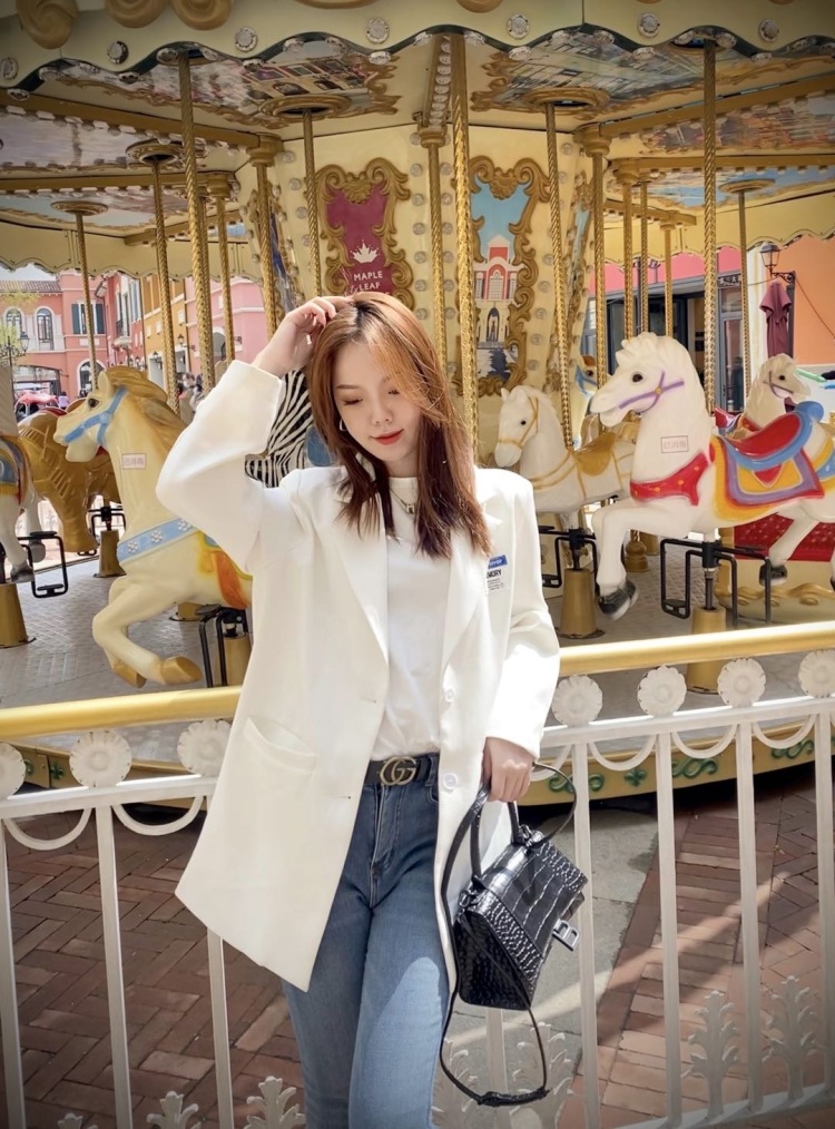 ʚ🐻ྀིɞ-黑龙江省·齐齐哈尔市·拜泉县--各位商家好！
接买家秀、寄拍、会p做个兼职，可以考虑长期合作
年龄：22
身高：164CM
体重：44kg