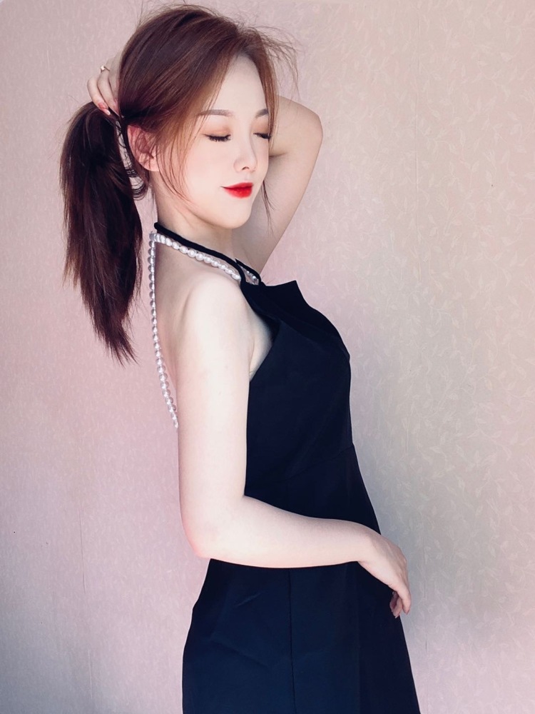 ʚ🐻ྀིɞ-黑龙江省·齐齐哈尔市·拜泉县--各位商家好！
接买家秀、寄拍、会p做个兼职，可以考虑长期合作
年龄：22
身高：164CM
体重：44kg