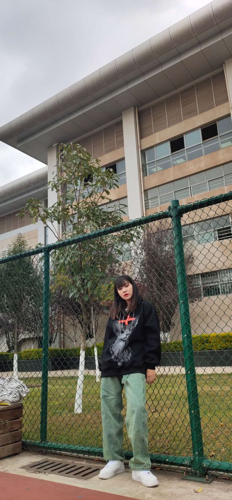 贝贝-云南省·昆明市·盘龙区-抖音，快手（1200）-学生党，时间空闲，接寄拍送拍，爱拍照爱修图，诚心接单，快手有一定粉丝，可长期合作