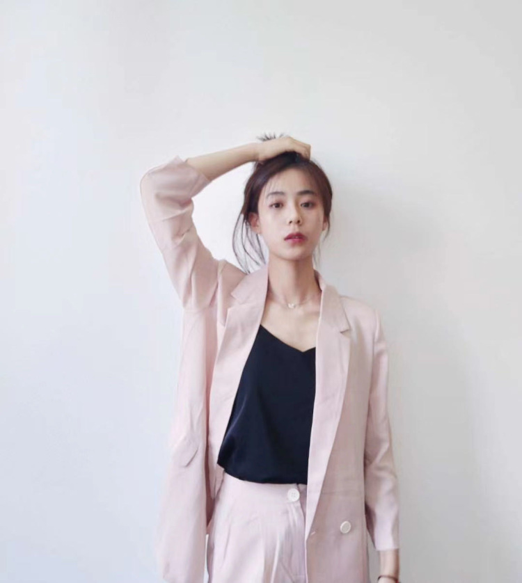 小楠-浙江省·杭州市·余杭区- -168cm 50kg，美图秀秀有1w+粉丝，有拍图经验，可接买家秀，寄拍服装饰品鞋子都可，配合度高！