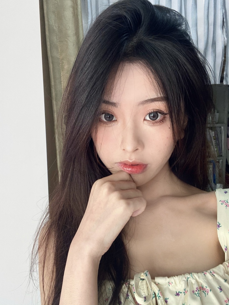  悦子-广东省·广州市·从化区-微博 ***-接寄拍 瞳模穿搭等 费用协商
身高165 体重87 会化妆
平常风格偏 纯欲 轻欧美 美式复古风格