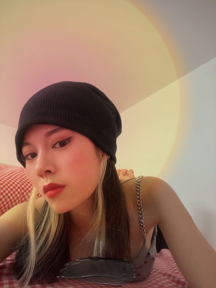 🦋Dimples-北京市·北京市·海淀区--个人喜欢拍照。P图。拍视频。入门级的小模特。希望能深入的感受模特的魅力,嘻嘻