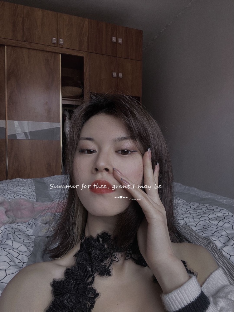 🦋Dimples-北京市·北京市·海淀区--个人喜欢拍照。P图。拍视频。入门级的小模特。希望能深入的感受模特的魅力,嘻嘻