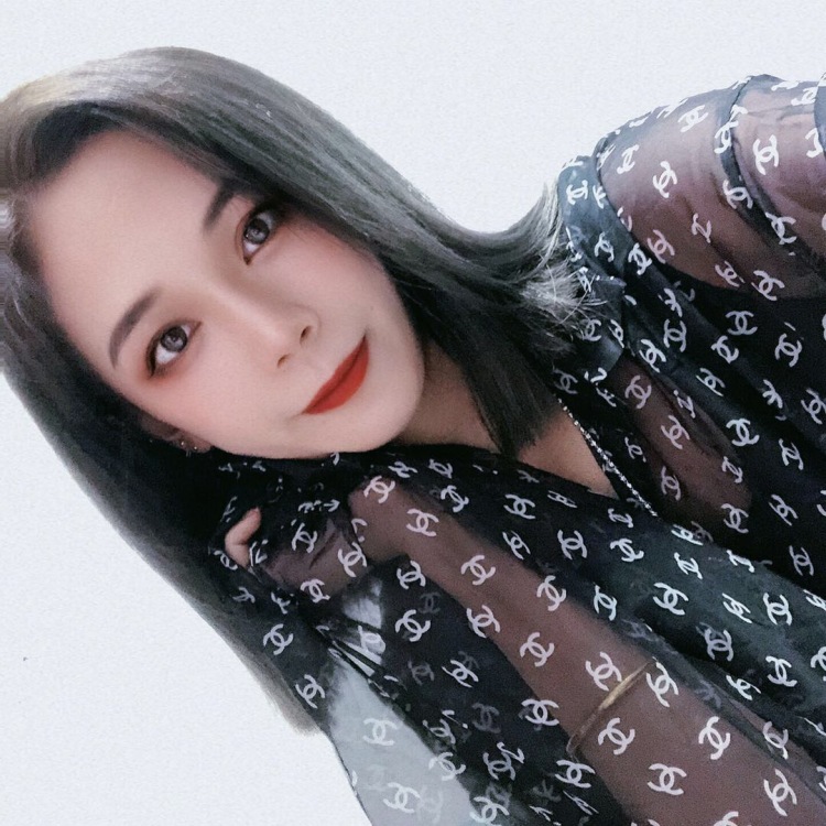 💋 吴阿蓉-广东省·广州市·越秀区-抖音-大家好!我是吴啊蓉
身高:170 体重49
可以驾驭的风格有休闲风 潮牌风 甜美风等等…
会尽快按要求出图 期待与你们的合作 谢谢