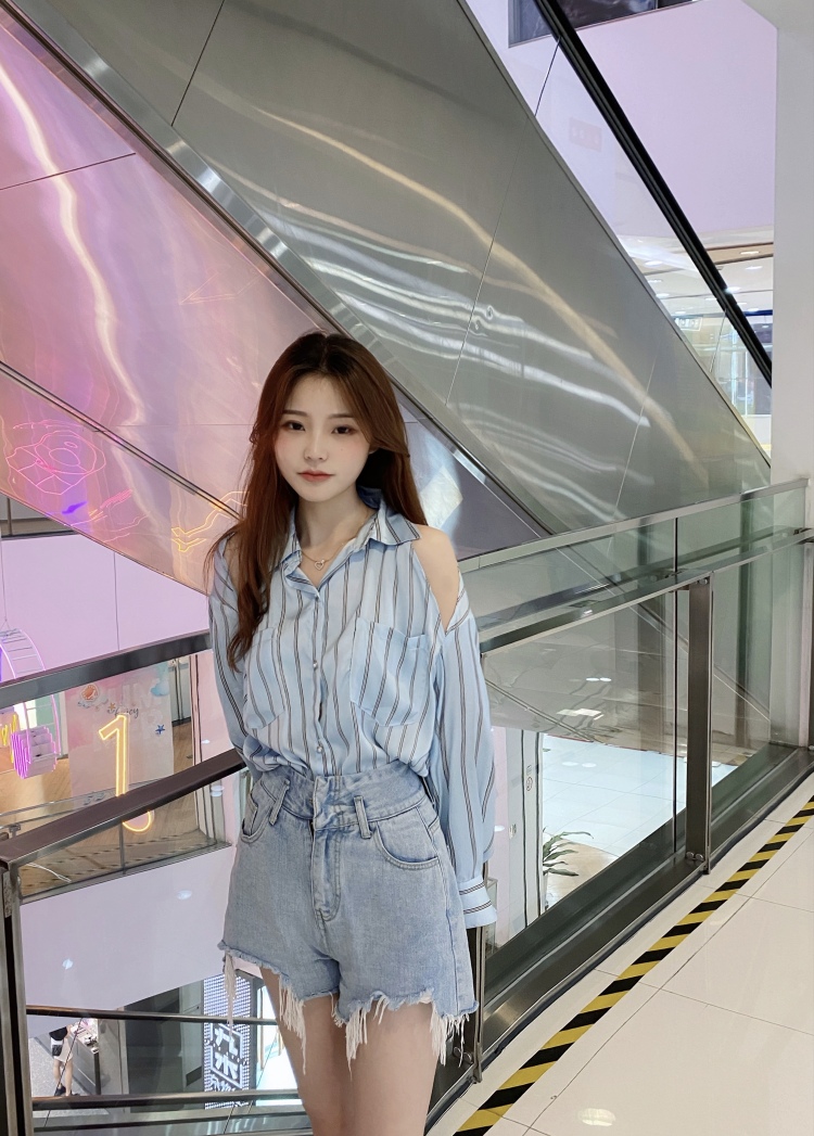 晚晚-浙江省·宁波市·镇海区-抖音 快手 ***-你好呀， 平时自己喜欢拍照，擅长修图，认为可以完成这个技能，呈现好的效果，所以想从事这个行业 本人身高168 体重106斤，有适合可以联系我谢谢！