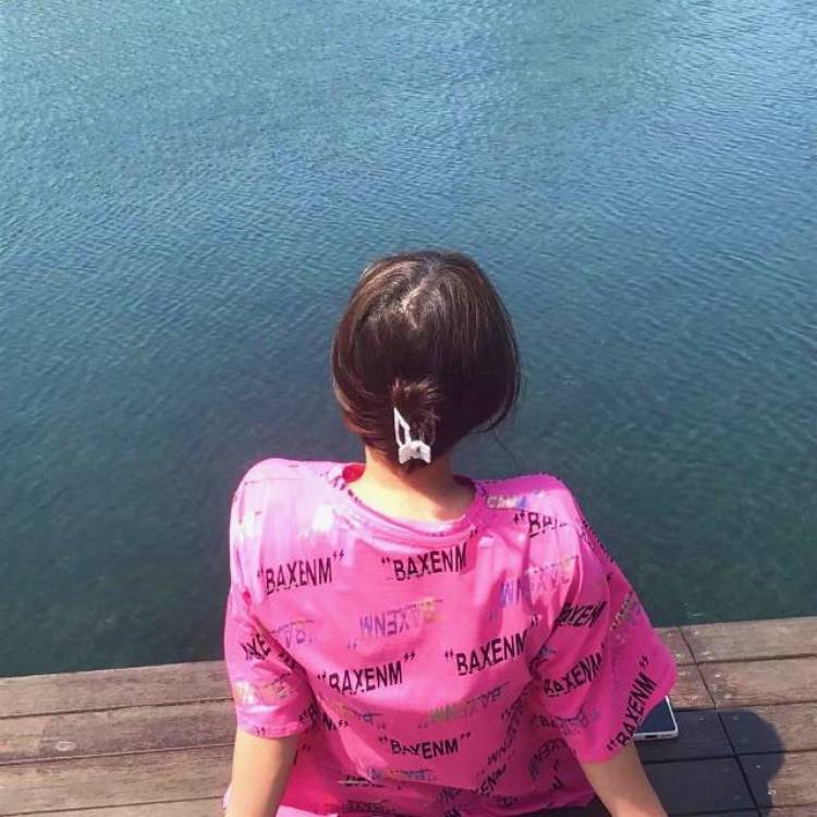 DIGNITY-浙江省·杭州市·江干区--主要拍耳饰和项链还有发饰之类的,会拍照p图,穿搭也可。耳饰之类的耳骨单也可以接。
也可接女装大码衣服。身高160体重57kg