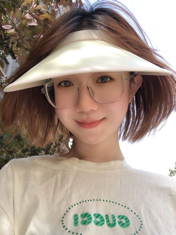 _栀堇-山东省·菏泽市·牡丹区--本人女，身高170 体重不到50kg. 会拍照会p图，抖音1000粉，想要接单，只要是合适的单子合适的价格都可以找我