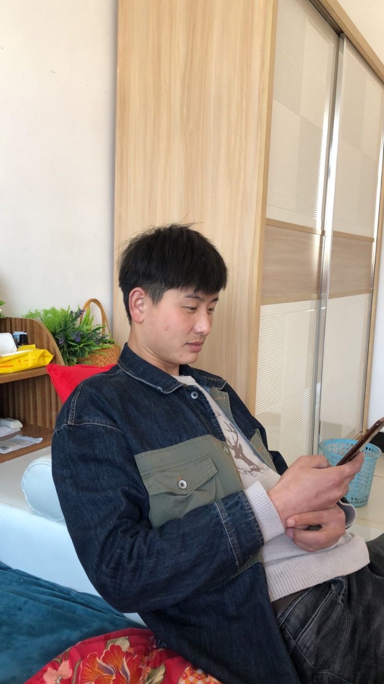 颜控代购💳可花呗信用卡-安徽省·亳州市·谯城区-*** 抖音-素人
可接寄拍 买家秀
会搭配 会P图
身高185 体重70 腿长1.1米