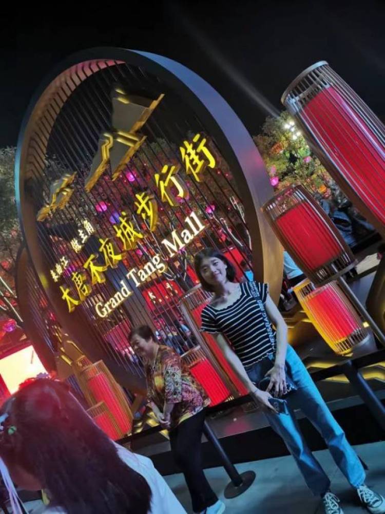 summer-甘肃省·兰州市·城关区--在校大学生,身高163,体重45公斤,会p图,接各种网拍。体脂率比较低,拍照还挺好看。有意向建议我奥