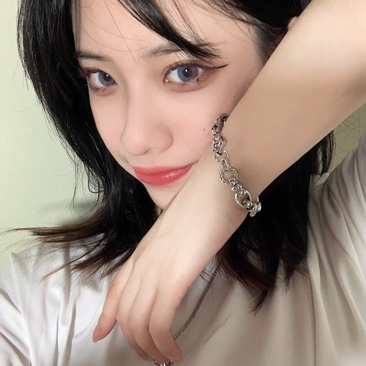 o-o-浙江省·湖州市·南浔区--接寄拍 多风格 价格可协商 长期合作 饰品的话平铺图加佩戴图哦