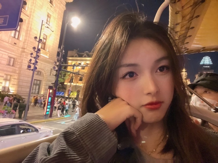 And2girls-浙江省·舟山市·定海区-抖音,微博-喜欢摄影,会简单构图技巧,野生模特。喜欢穿搭,裙子首饰终极爱好者。会化妆,会修图,身材匀称。平时喜欢有仪式感的生活,一些好看的小物件也会收藏。