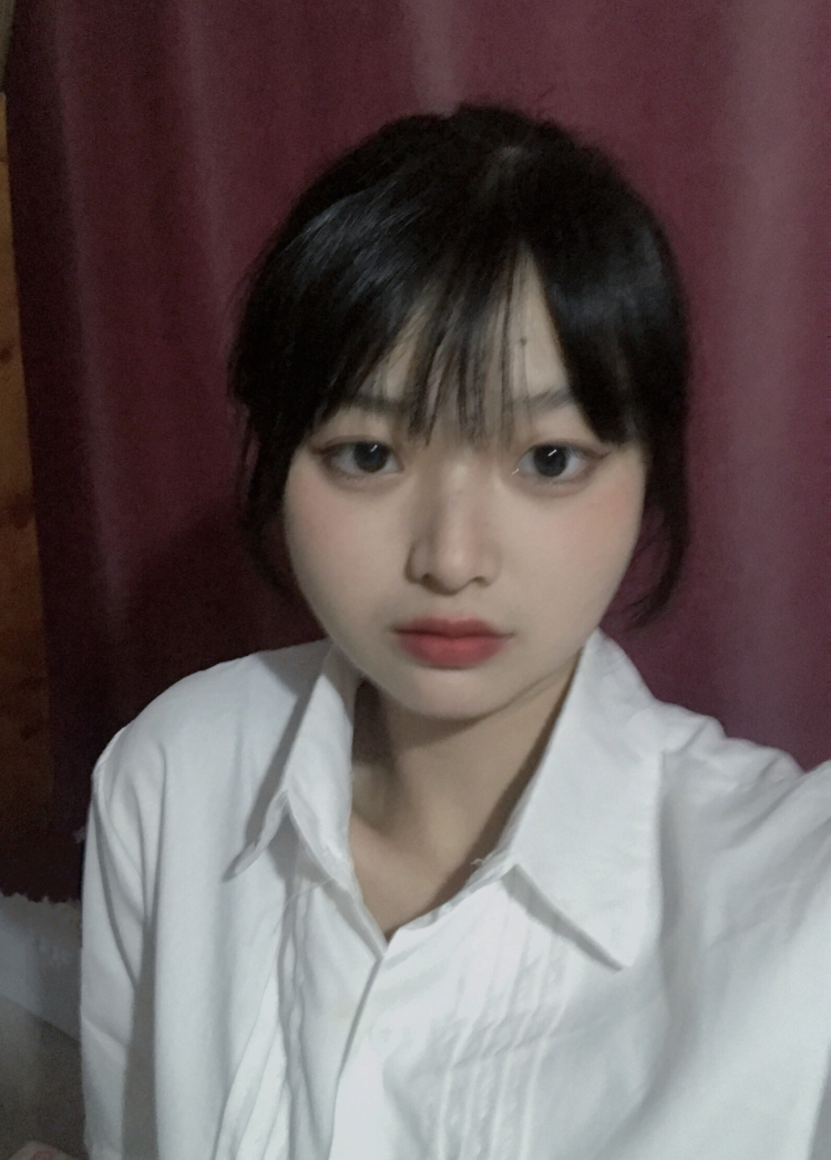 miss-四川省·成都市·青羊区-抖音，快手-喜欢拍照 ，p图，调色，比较喜欢jk，小裙子，想做寄拍，是个学生。