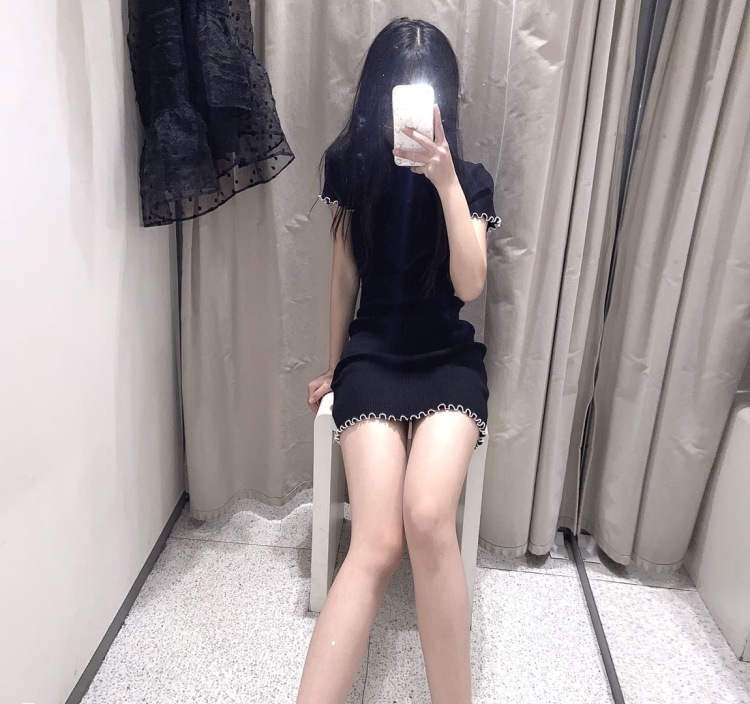 女初中生_-浙江省·宁波市·海曙区-抖音-会穿搭会p图会滤镜，拍照技术也不错。各种风格都可以拍，可爱，性感抖cold的住！赶紧来找我拍吧