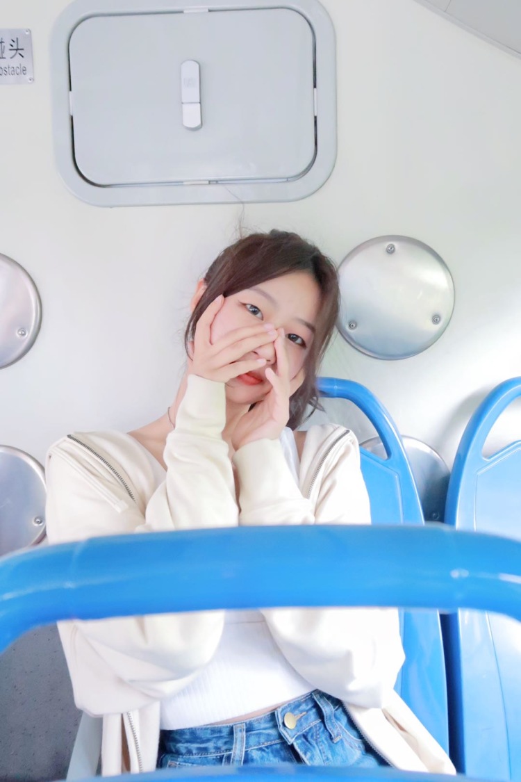 Youngyfan-江苏省·无锡市·滨湖区-微博-接寄拍
167/47
经常拍照  风格多变 会修图 会化妆