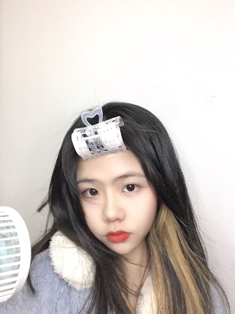 Kimberly-广东省·广州市·白云区-抖音***快手微博-接衣服寄拍唇模瞳模产品试色试用 
脾气好可商量价格新人不满意尽量搞到满意诚心做事