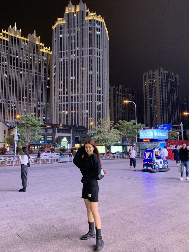 Zlayt-福建省·福州市·闽侯县-抖音|微博|-会跳舞 会拍照 会修图 喜欢搭配衣服 参加过大学生服装大赛 喜欢拍照📷