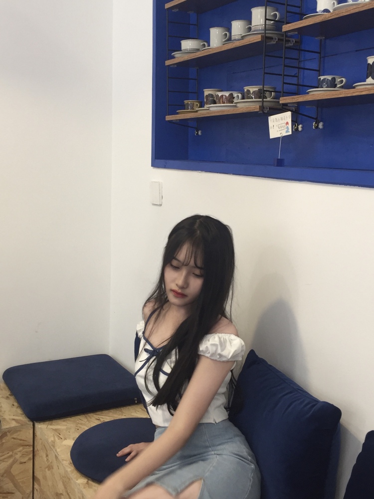 p-fairy-广东省·清远市·清城区-抖音微博***-接受寄拍,探店打卡等除私房写真,价格好商议,业务摄影师会修图
身高158
体重94