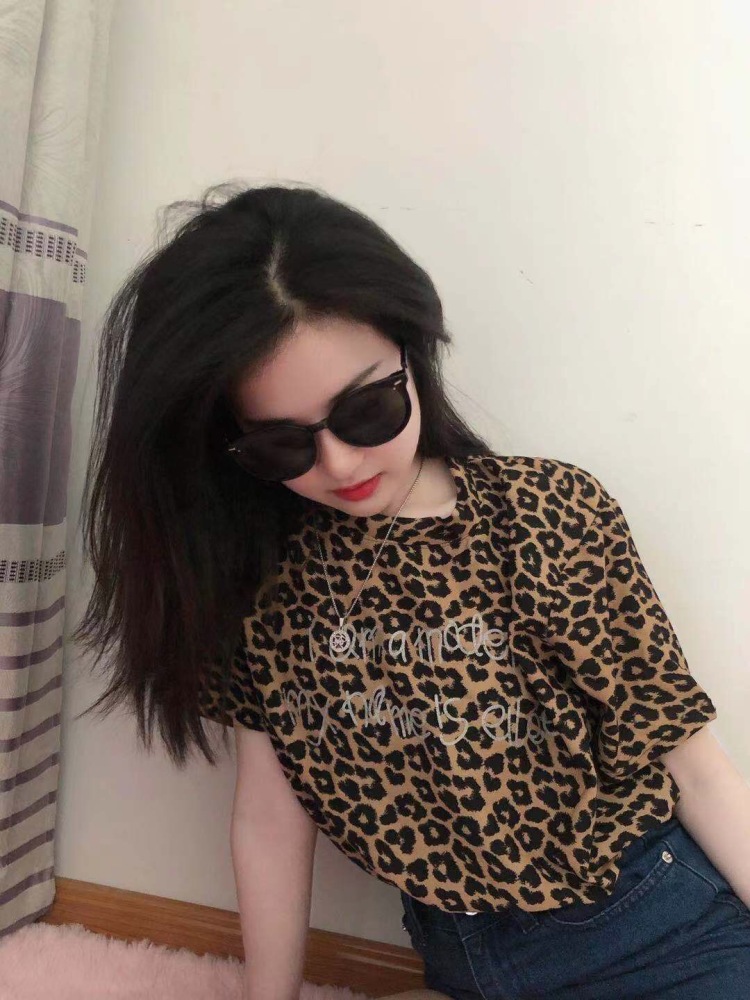 💃-安徽省·蚌埠市·禹会区--我们是两姐妹
姐姐身高165体重98 妹妹160体重90
喜欢拍照拍视频 全身半身都可
想接服装鞋包的寄拍 买家秀