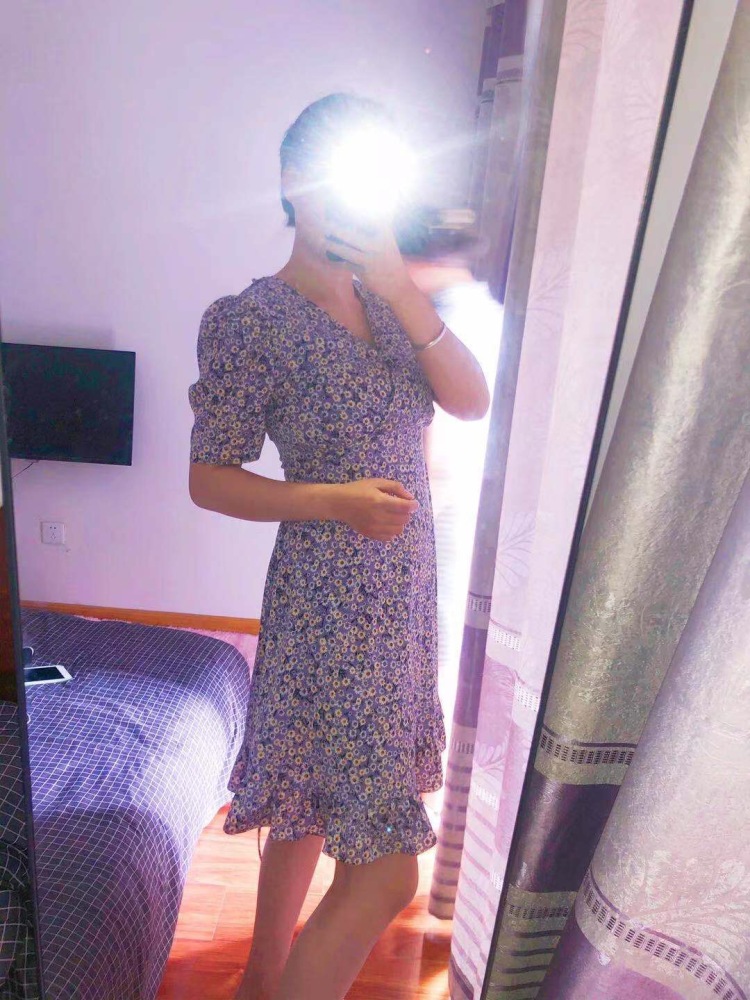 💃-安徽省·蚌埠市·禹会区--我们是两姐妹 
姐姐身高165体重98 妹妹160体重90
喜欢拍照拍视频 全身半身都可
想接服装鞋包的寄拍 买家秀