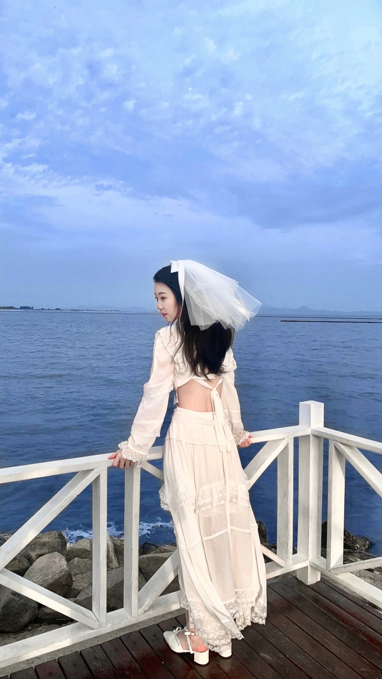 ❤ F$-湖南省·长沙市·芙蓉区-Wecut -嗨咯 我是Zoe 喜欢拍照 穿搭 能尝试各种风格 会化妆 p图 剪视频 有相机 在广州从事过全职淘宝模特 抖音短视频达人
23岁
163cm
45kg