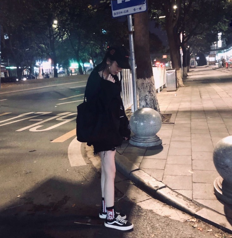 ❤ F$-湖南省·长沙市·芙蓉区-Wecut -嗨咯 我是Zoe 喜欢拍照 穿搭 能尝试各种风格 会化妆 p图 剪视频 有相机 在广州从事过全职淘宝模特 抖音短视频达人
23岁
163cm
45kg