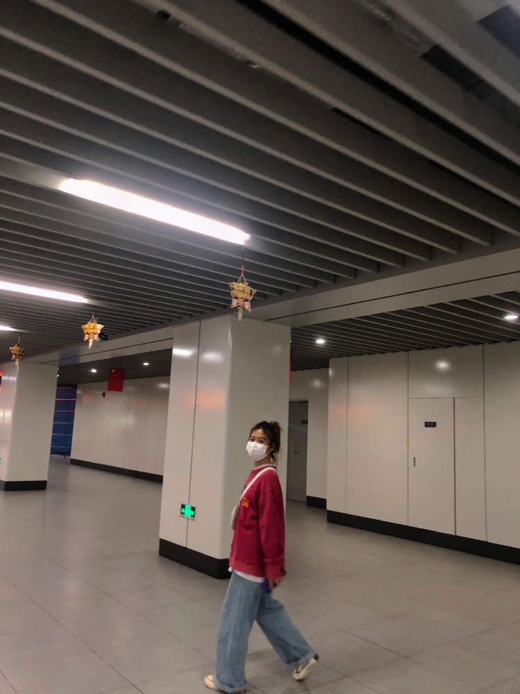 happen.-上海市·上海市·普陀区-*** 微博 抖音-会拍照会修图 可以接寄拍买家秀 也可以在***穿搭分享 风格可多样 真诚求合作 希望自己有一天可以当个模特!