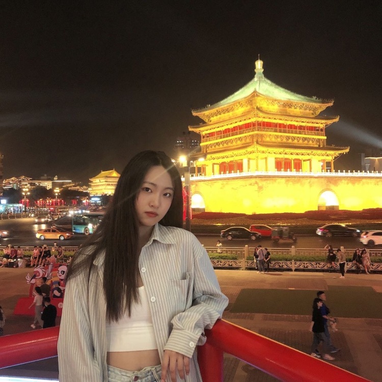 kyix.-陕西省·西安市·碑林区-快手-身高172
体重53kg
会化妆 会修图
第一次玩网红湾 希望能多多提拔 想先试试寄拍